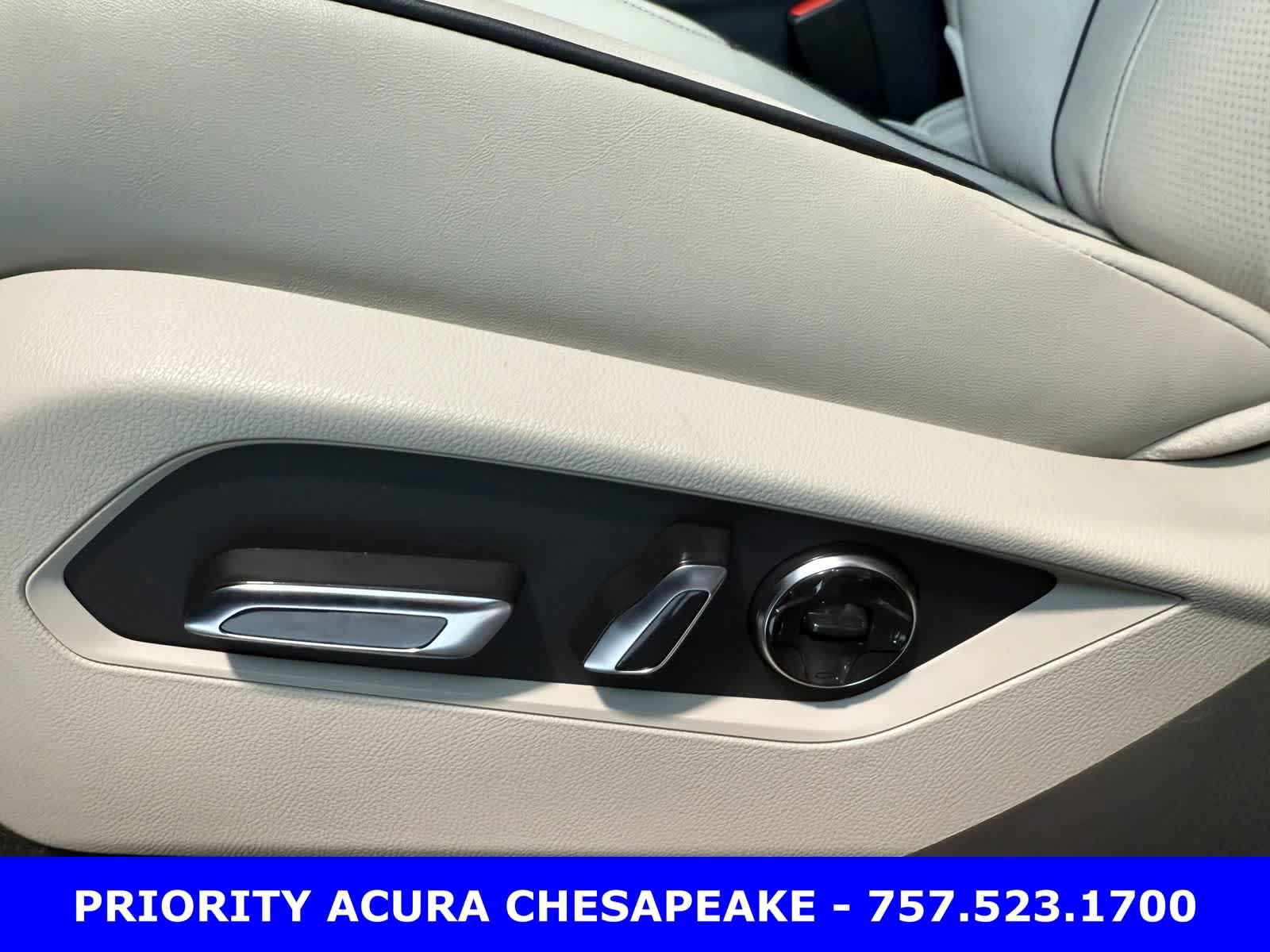 Thumbnail: 2026 Acura RDX - 14