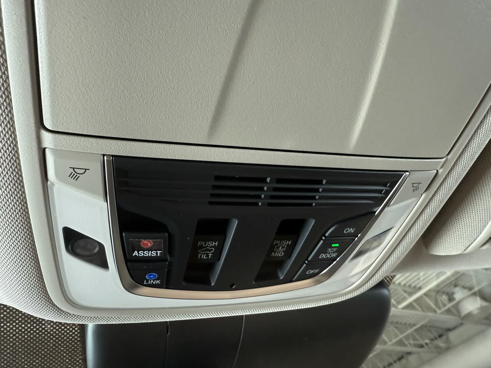 Thumbnail: 2026 Acura RDX - 22