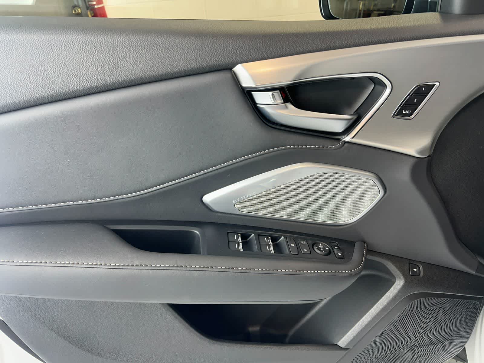 Thumbnail: 2026 Acura RDX - 16