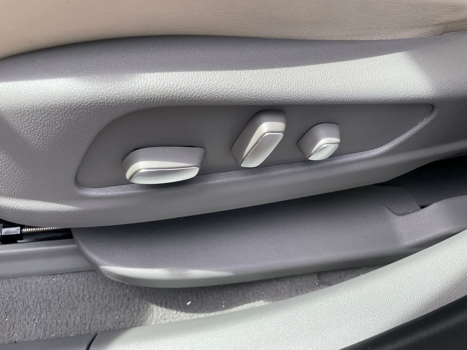 Thumbnail: 2022 Cadillac XT5 - 11