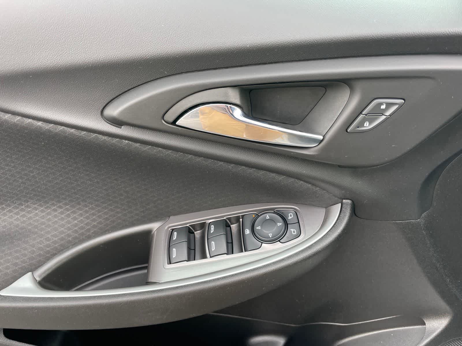 Thumbnail: 2023 Chevrolet Malibu - 11