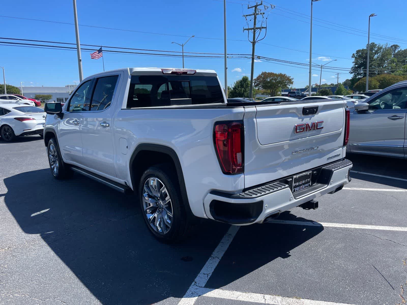 Thumbnail: 2023 GMC Sierra 1500 - 3