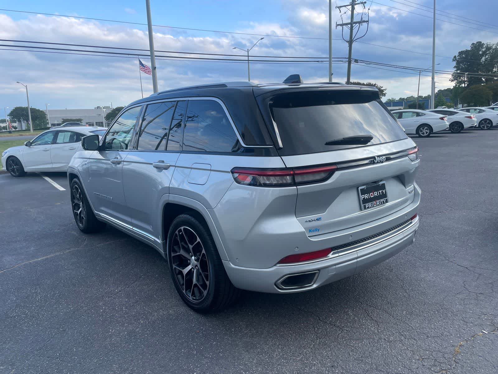 Thumbnail: 2022 Jeep Grand Cherokee - 3