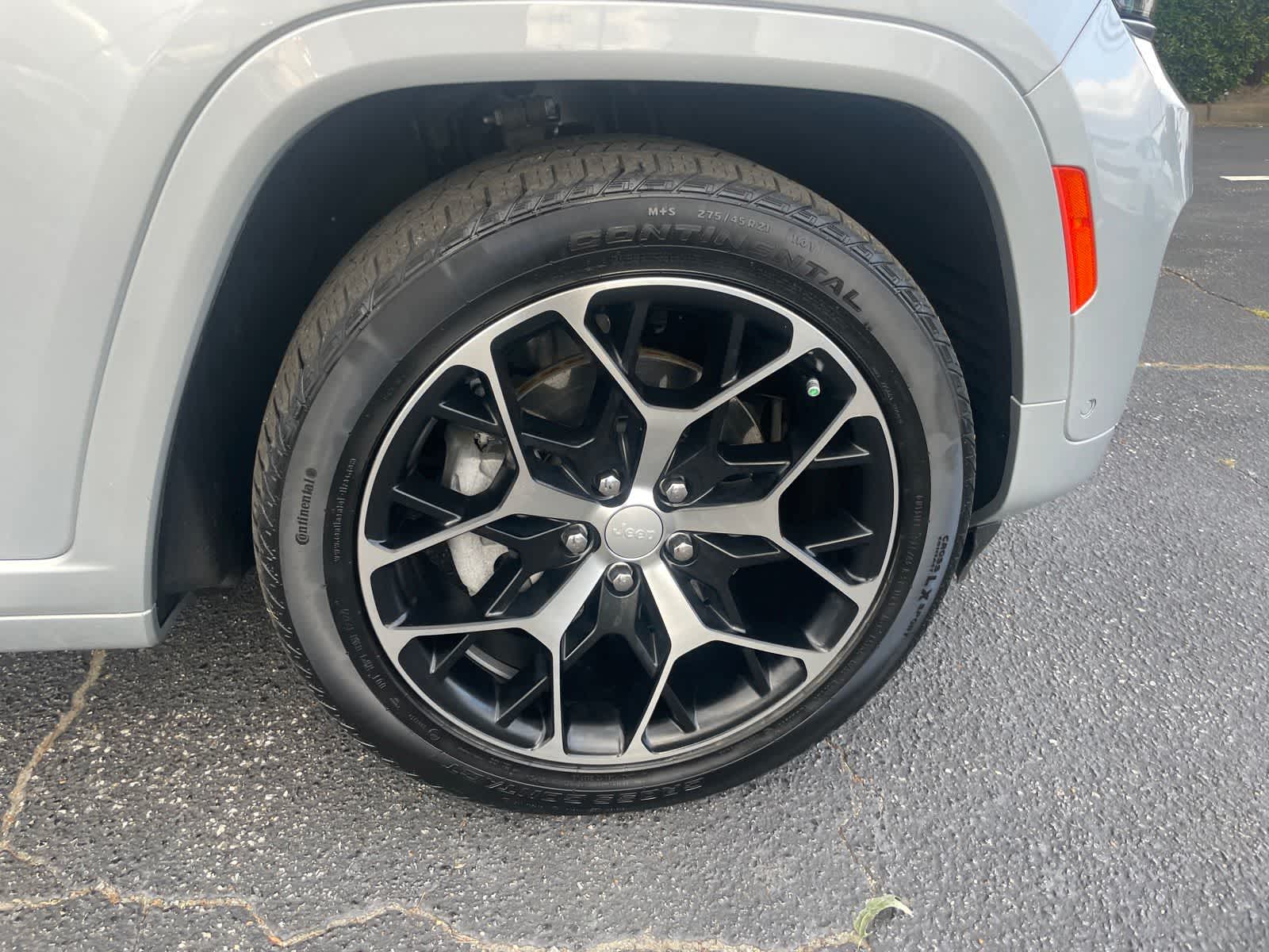 Thumbnail: 2022 Jeep Grand Cherokee - 24