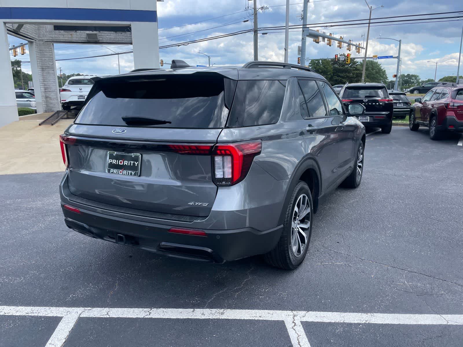 Thumbnail: 2025 Ford Explorer - 5