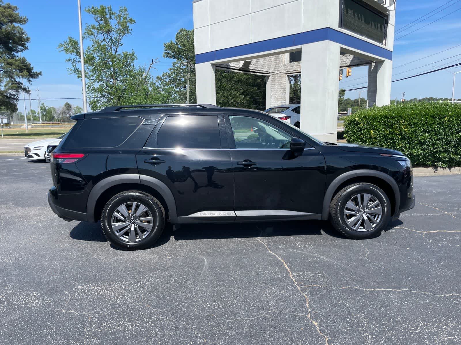 Thumbnail: 2025 Nissan Pathfinder - 5