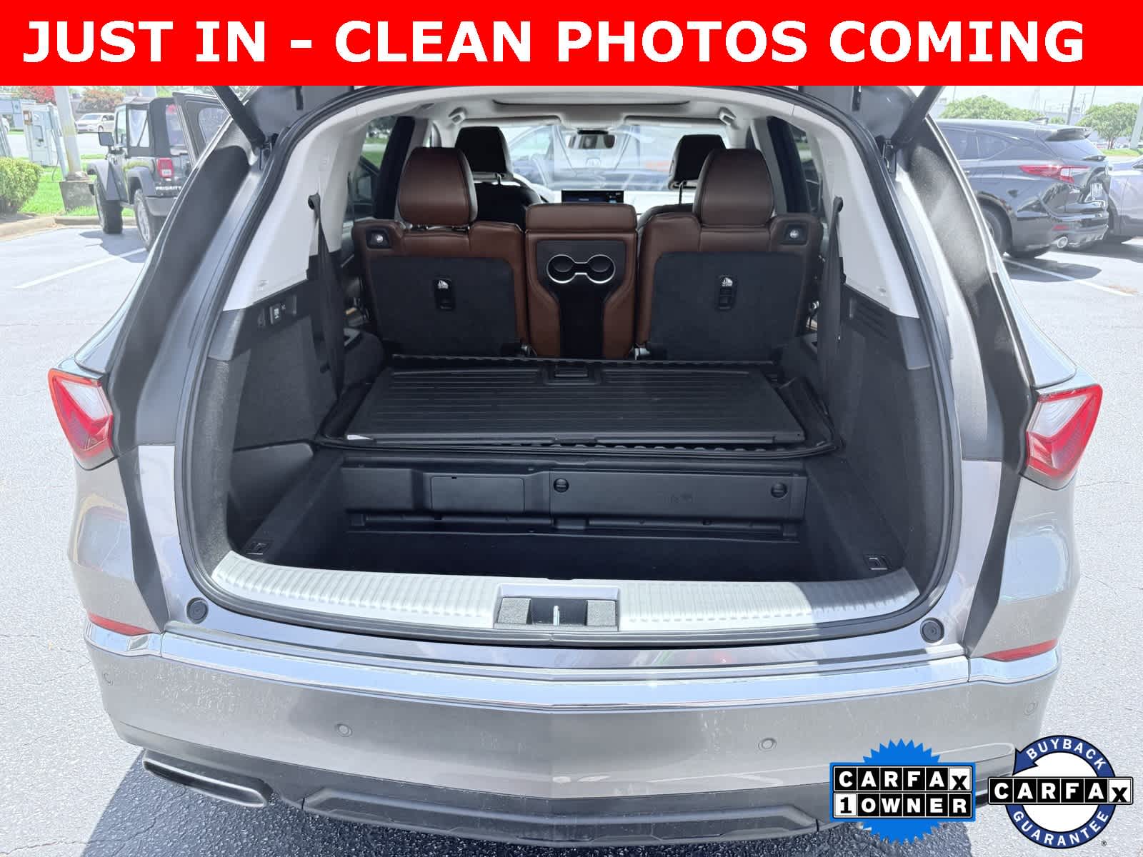 Thumbnail: 2022 Acura MDX - 26