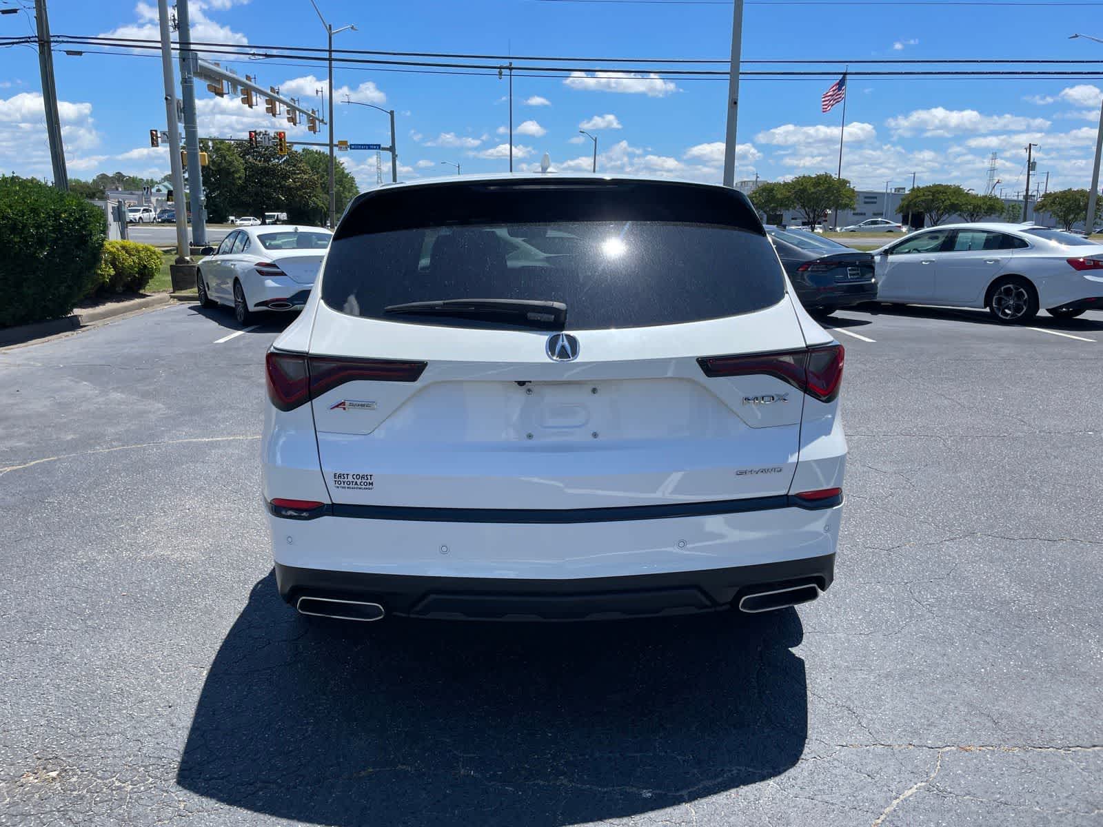 Thumbnail: 2023 Acura MDX - 4