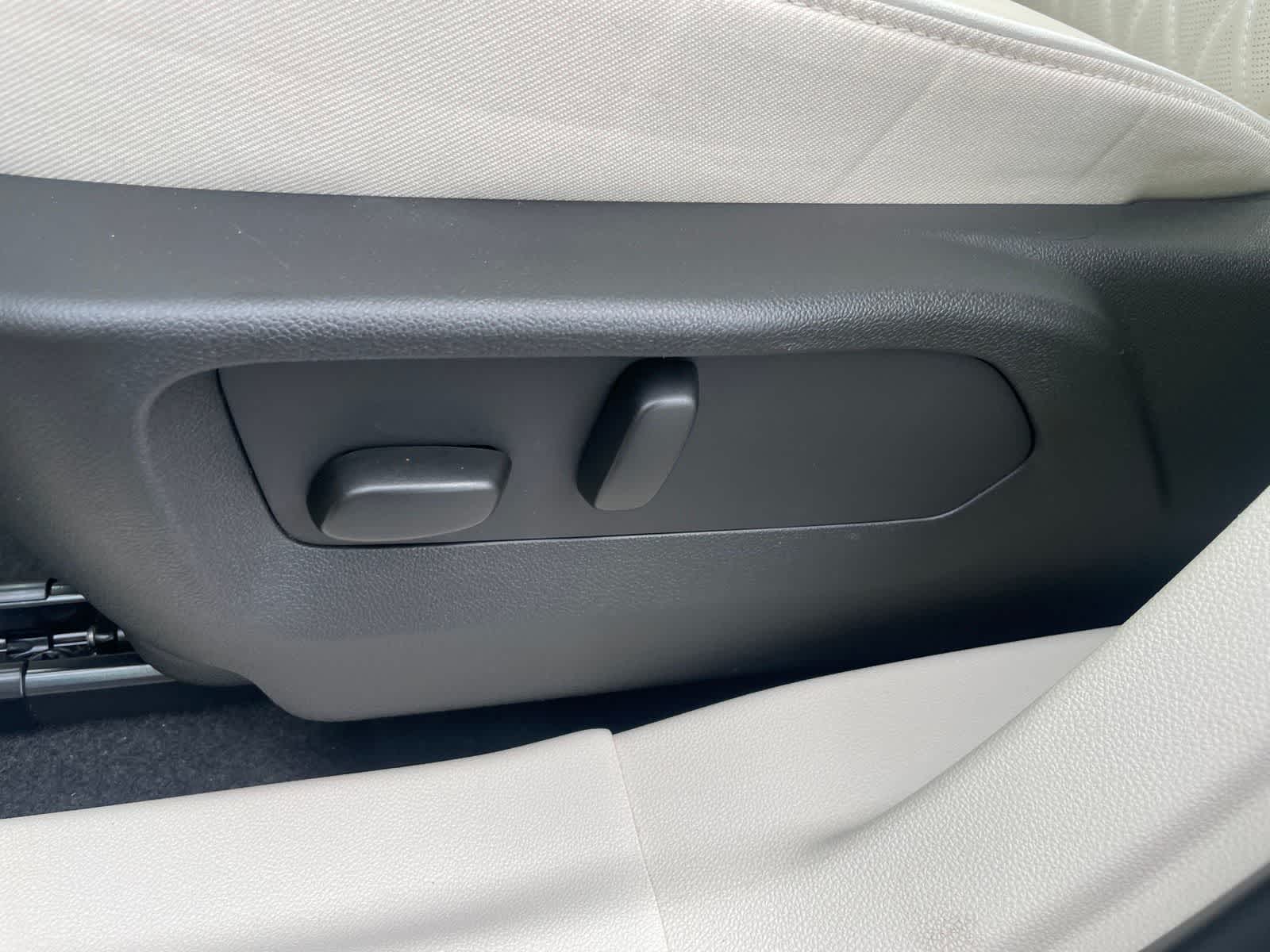 Thumbnail: 2023 Buick Envision - 10