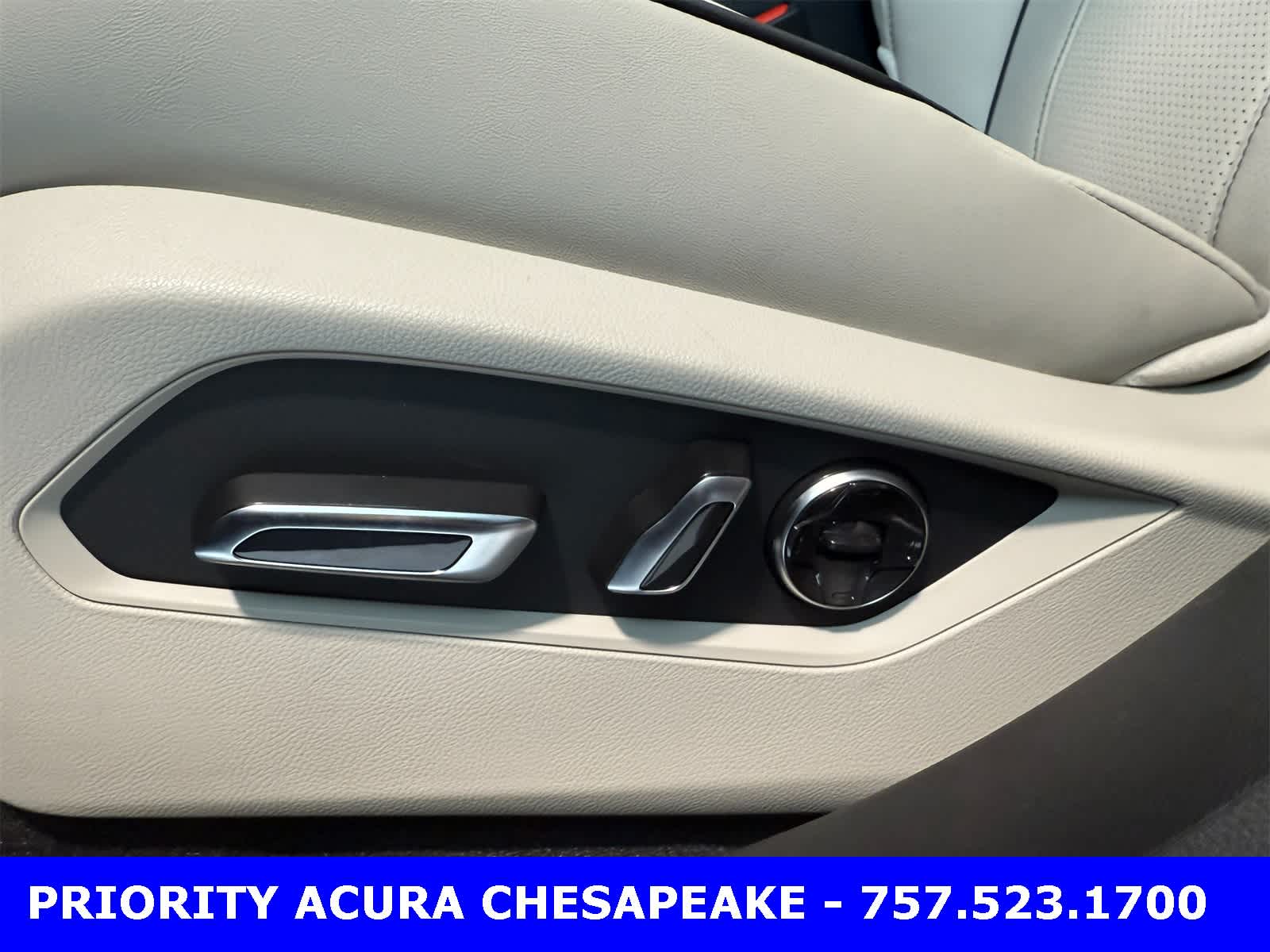 Thumbnail: 2026 Acura RDX - 14