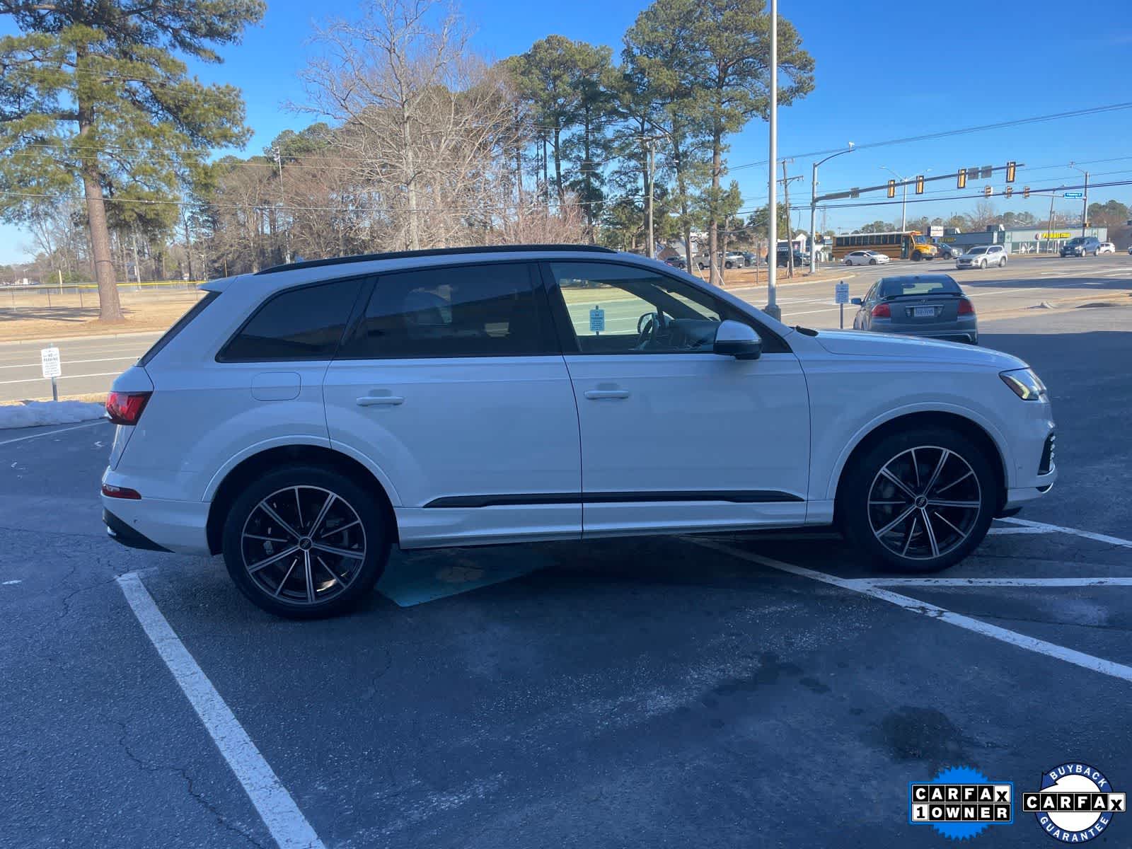 Thumbnail: 2021 Audi Q7 - 6