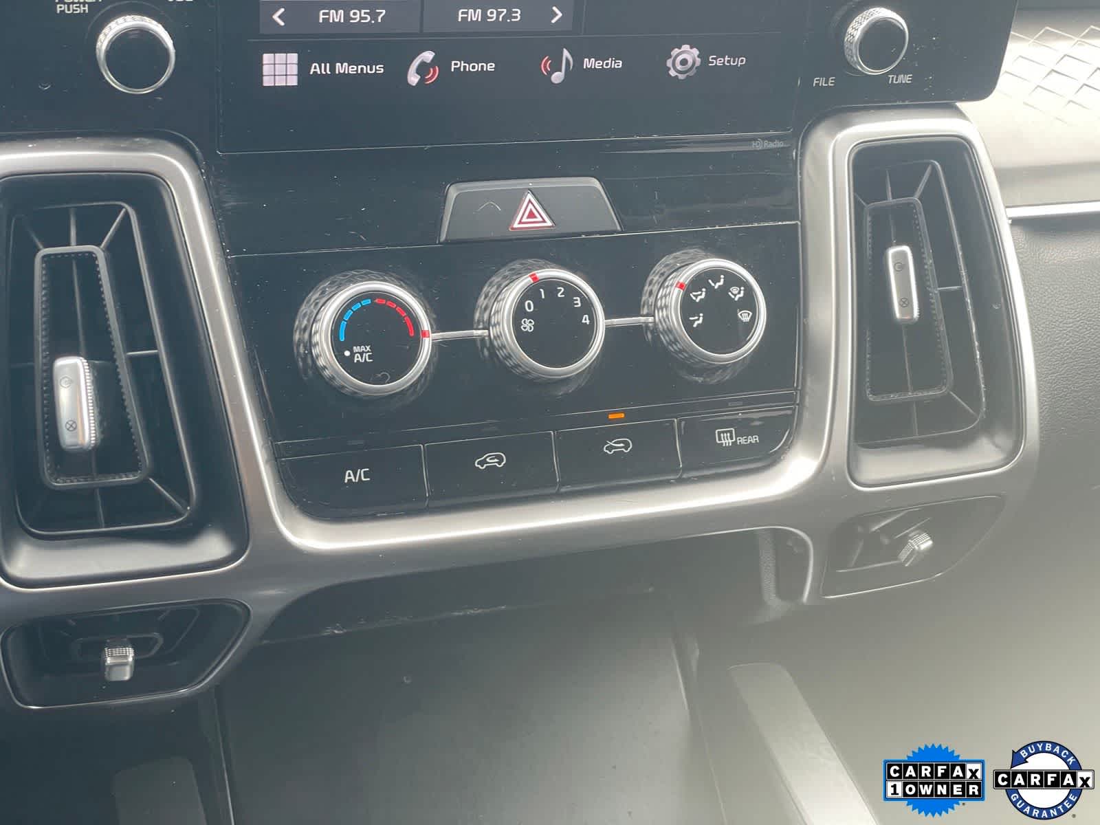 Thumbnail: 2023 Kia Sorento - 19