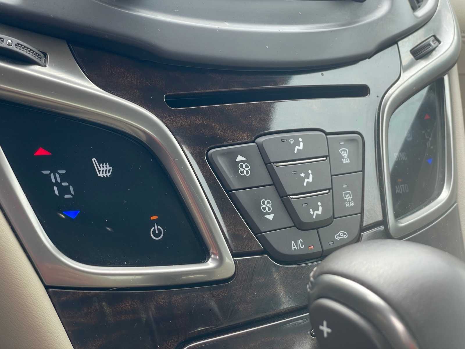 Thumbnail: 2015 Buick LaCrosse - 18