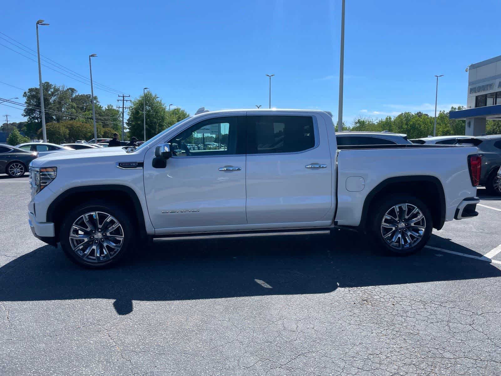 Thumbnail: 2023 GMC Sierra 1500 - 2