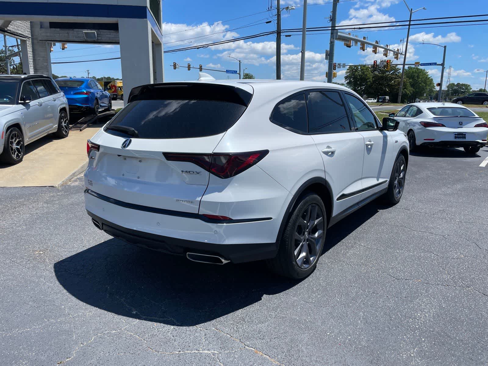 Thumbnail: 2023 Acura MDX - 5