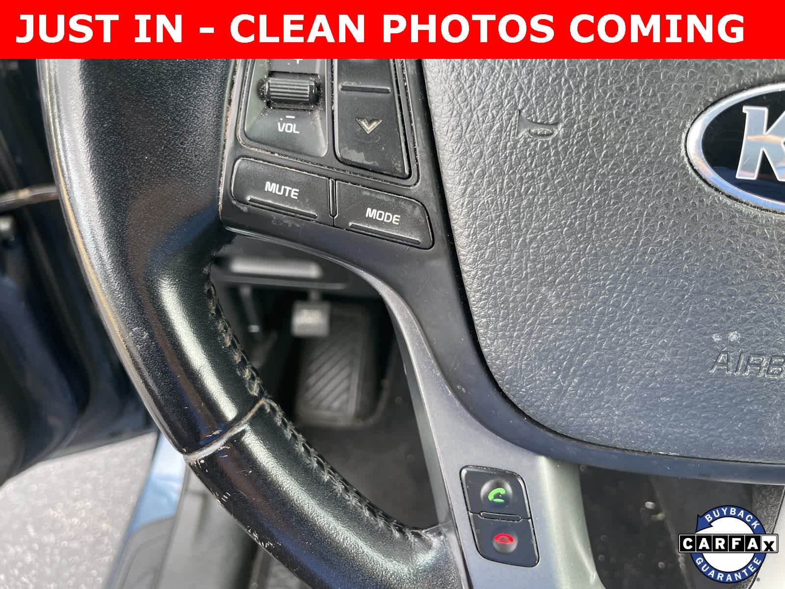 Thumbnail: 2014 Kia Sorento - 15
