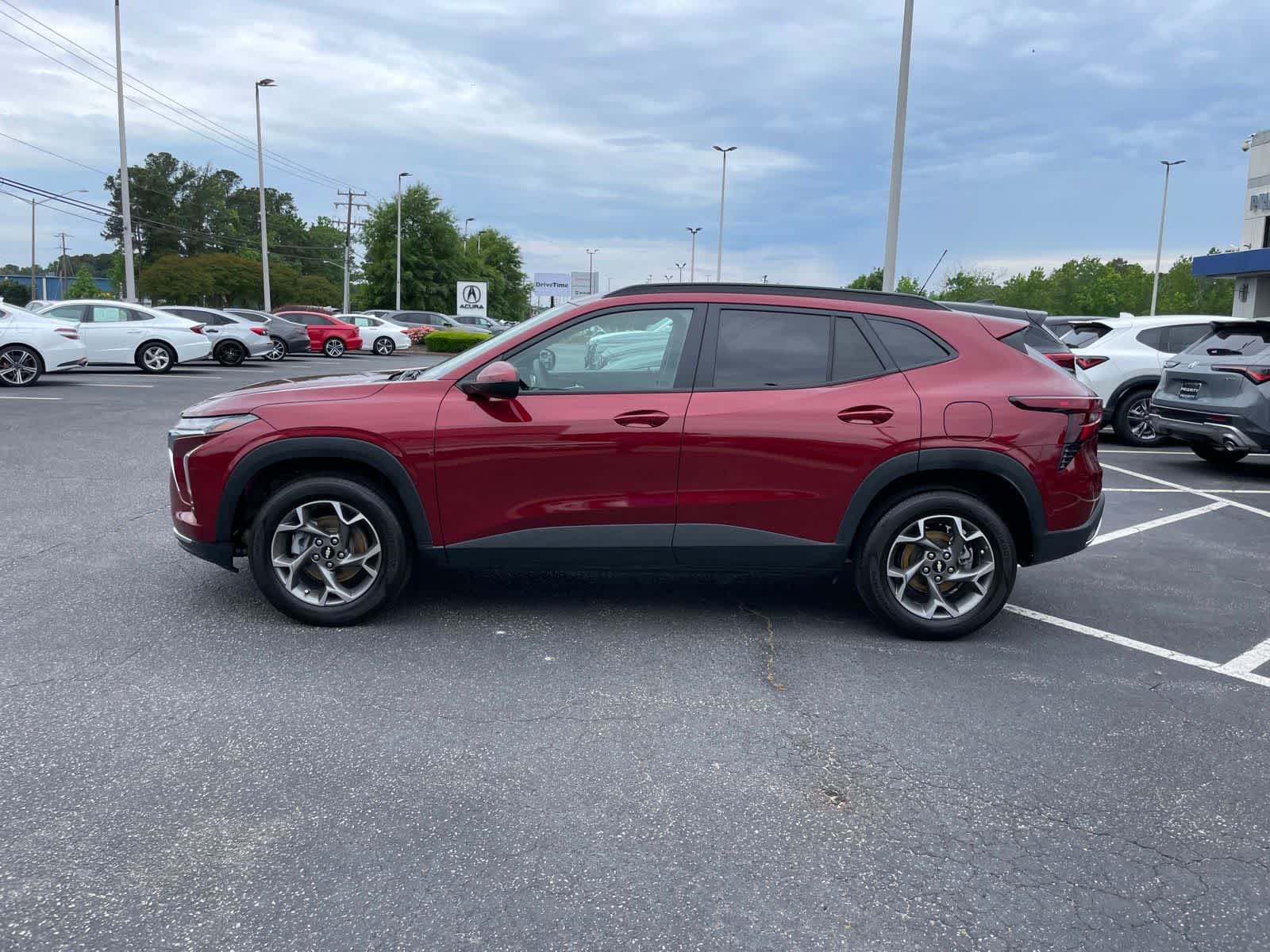 Thumbnail: 2025 Chevrolet Trax - 2