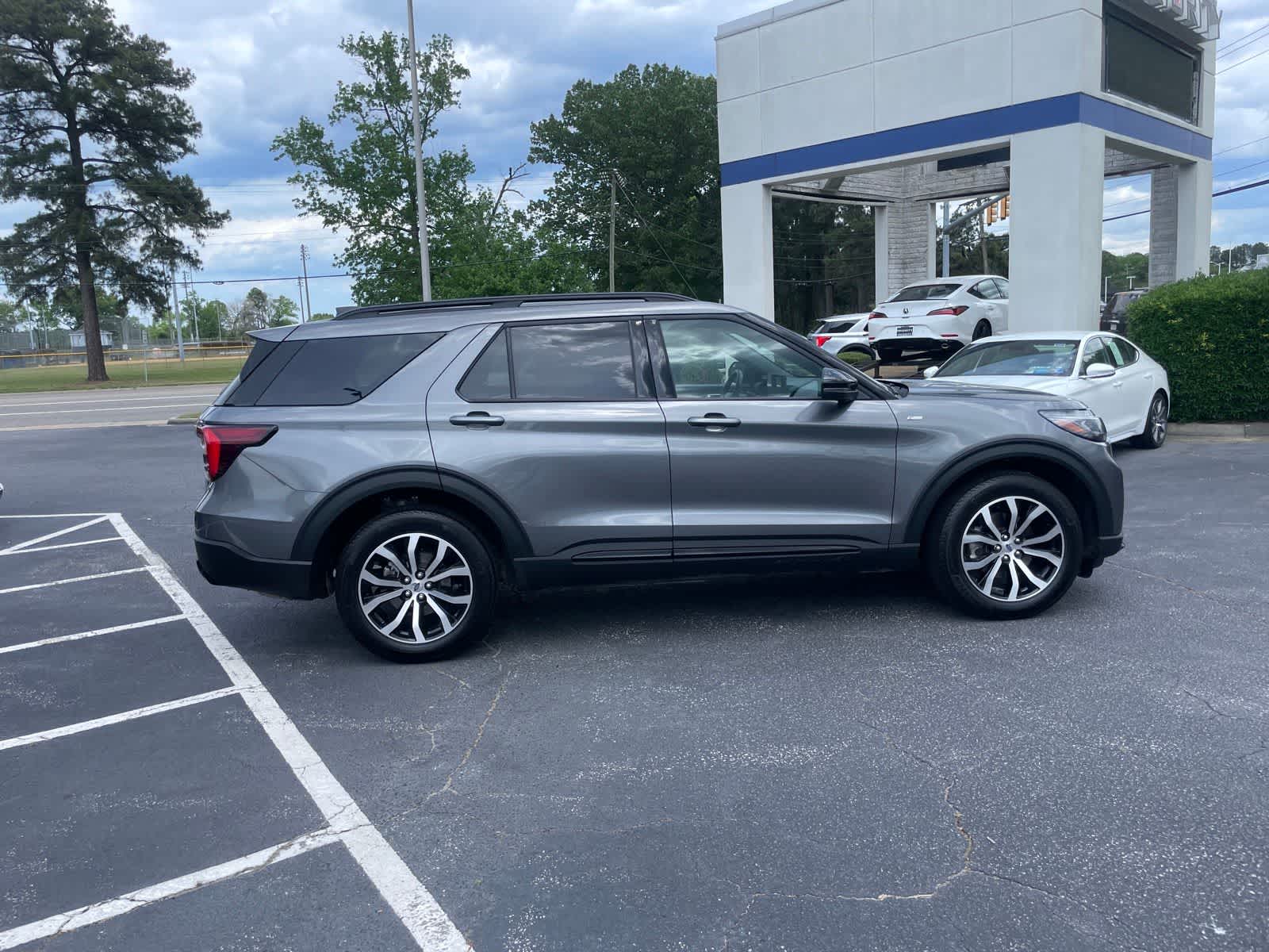 Thumbnail: 2025 Ford Explorer - 6