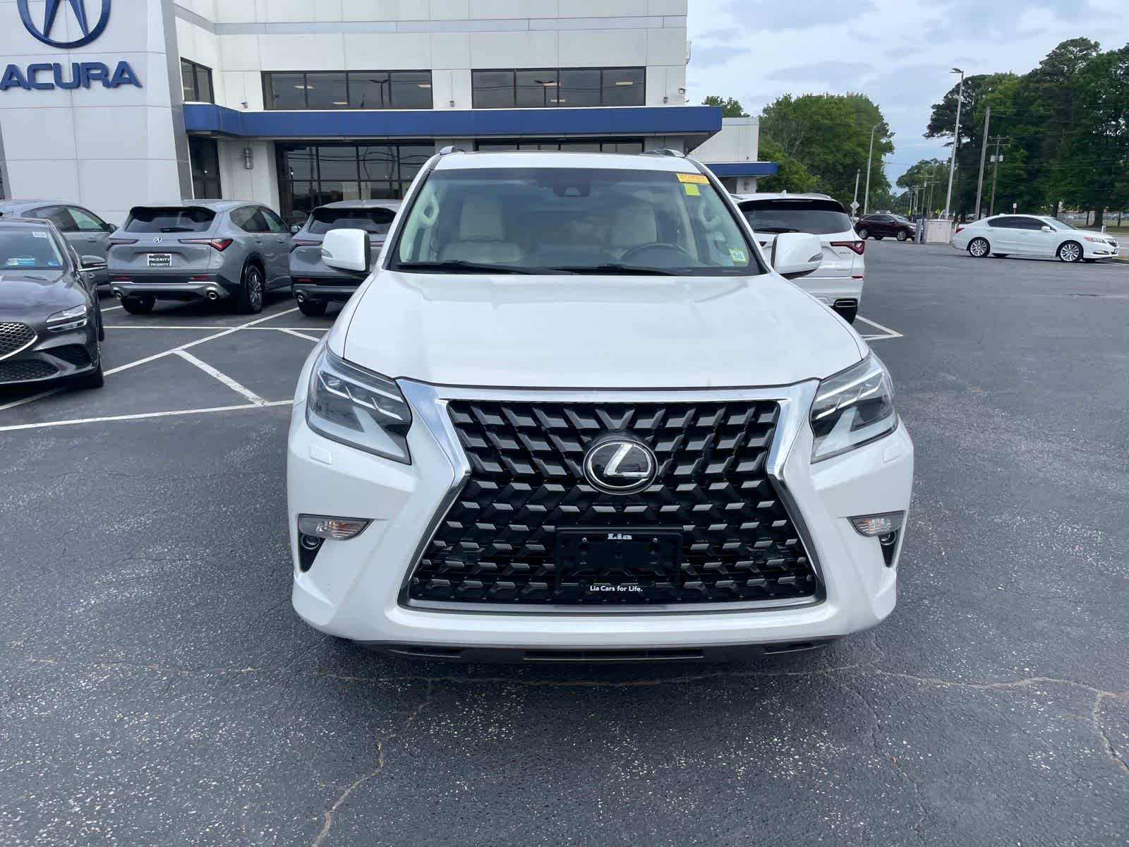 Thumbnail: 2022 Lexus GX - 8