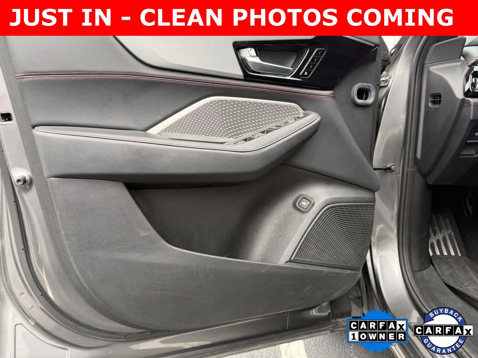 Thumbnail: 2022 Acura MDX - 8