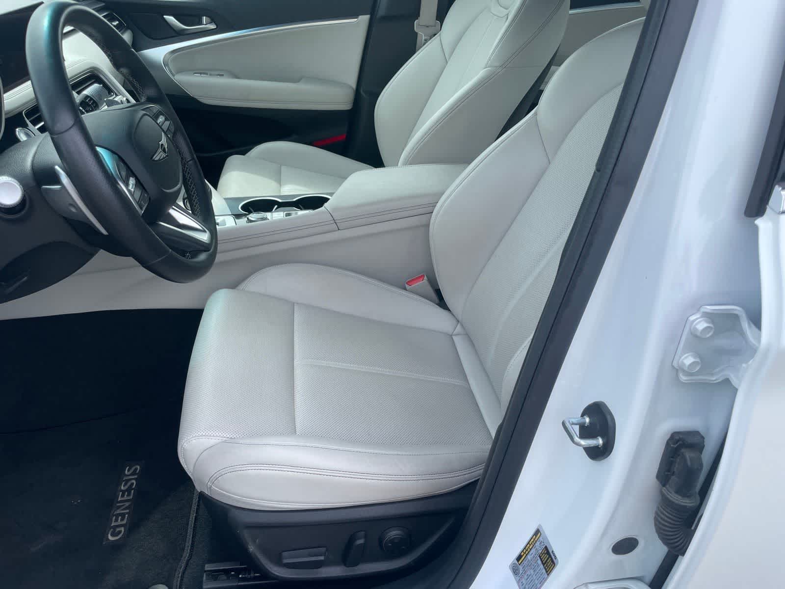 Thumbnail: 2025 Genesis G70 - 10