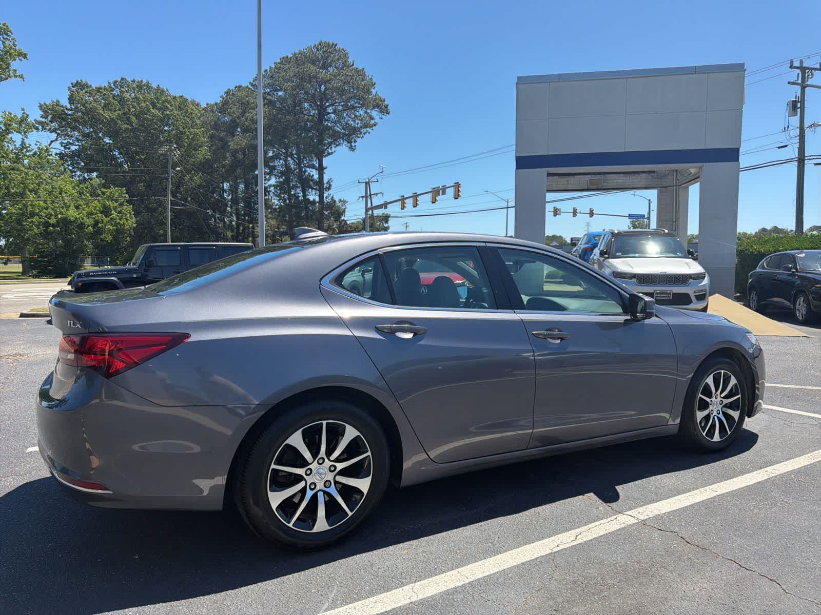 Thumbnail: 2017 Acura TLX - 6