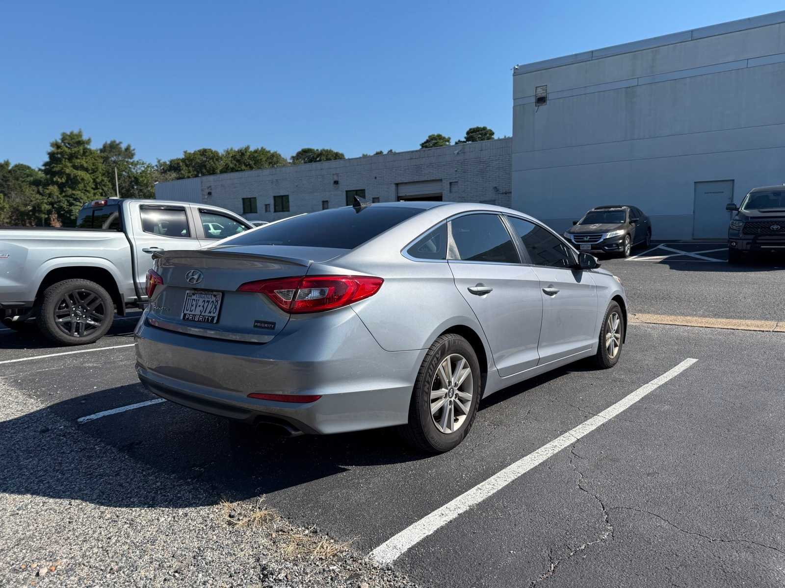 Thumbnail: 2016 Hyundai Sonata - 8