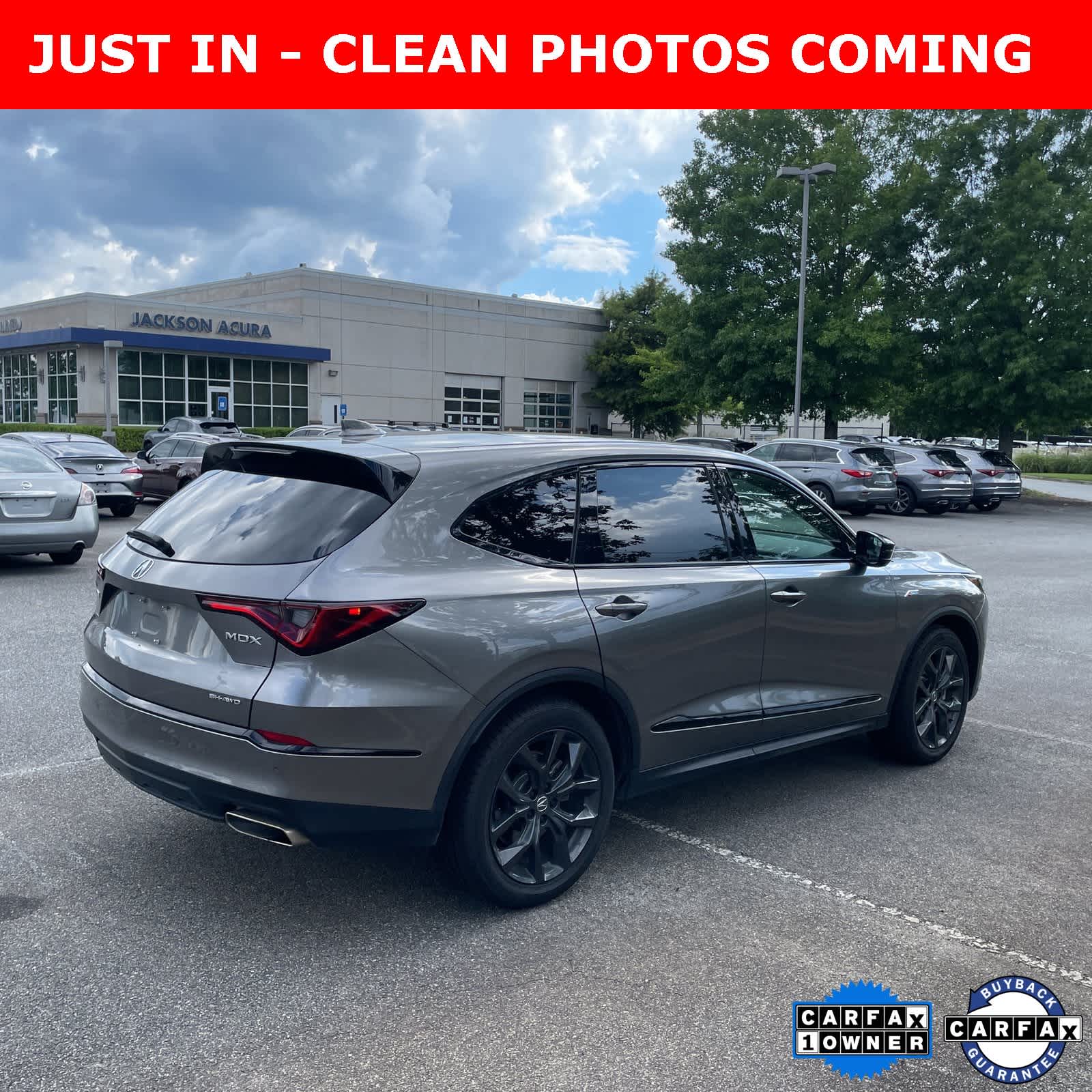Thumbnail: 2022 Acura MDX - 6