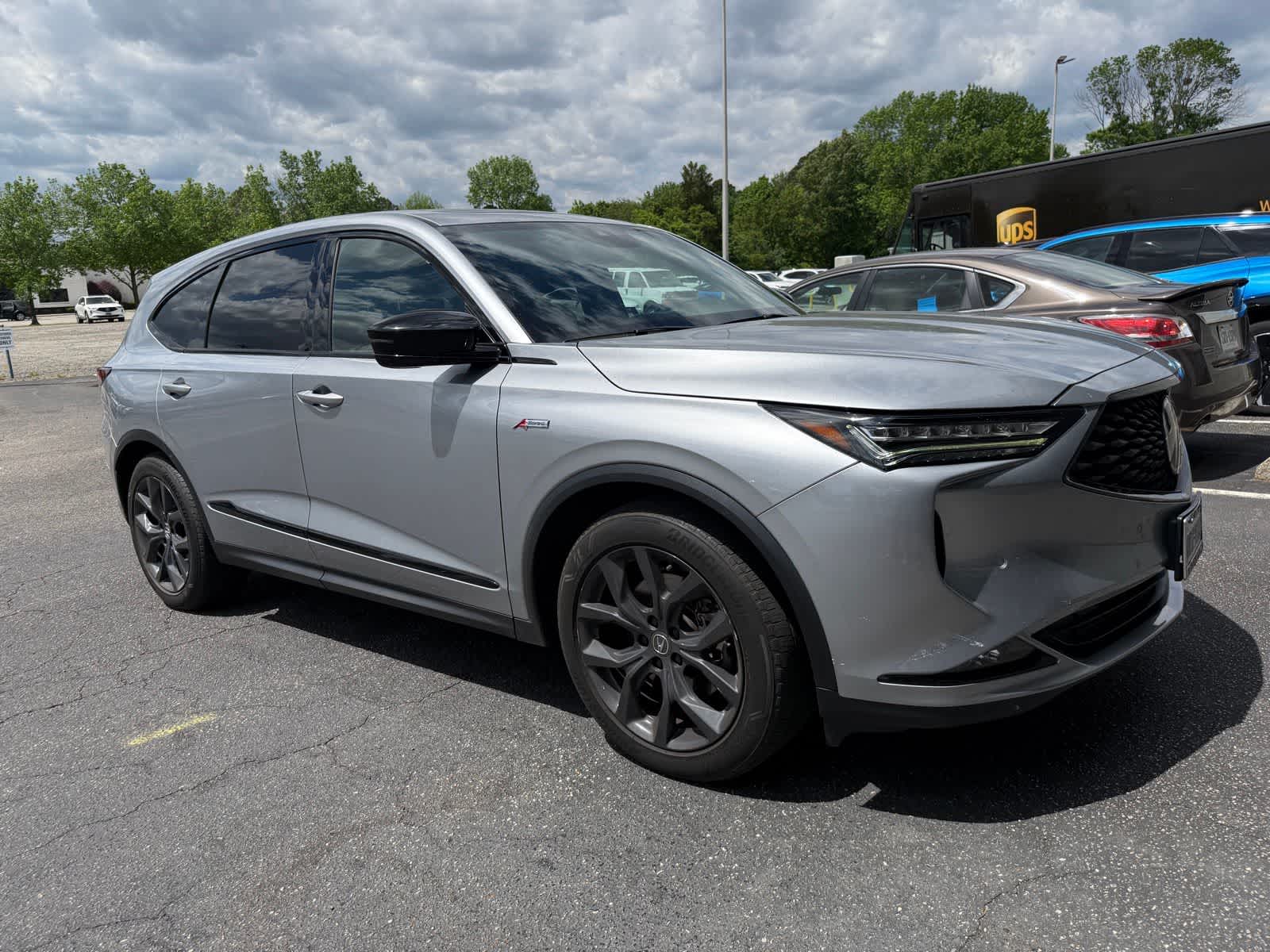 Thumbnail: 2023 Acura MDX - 4