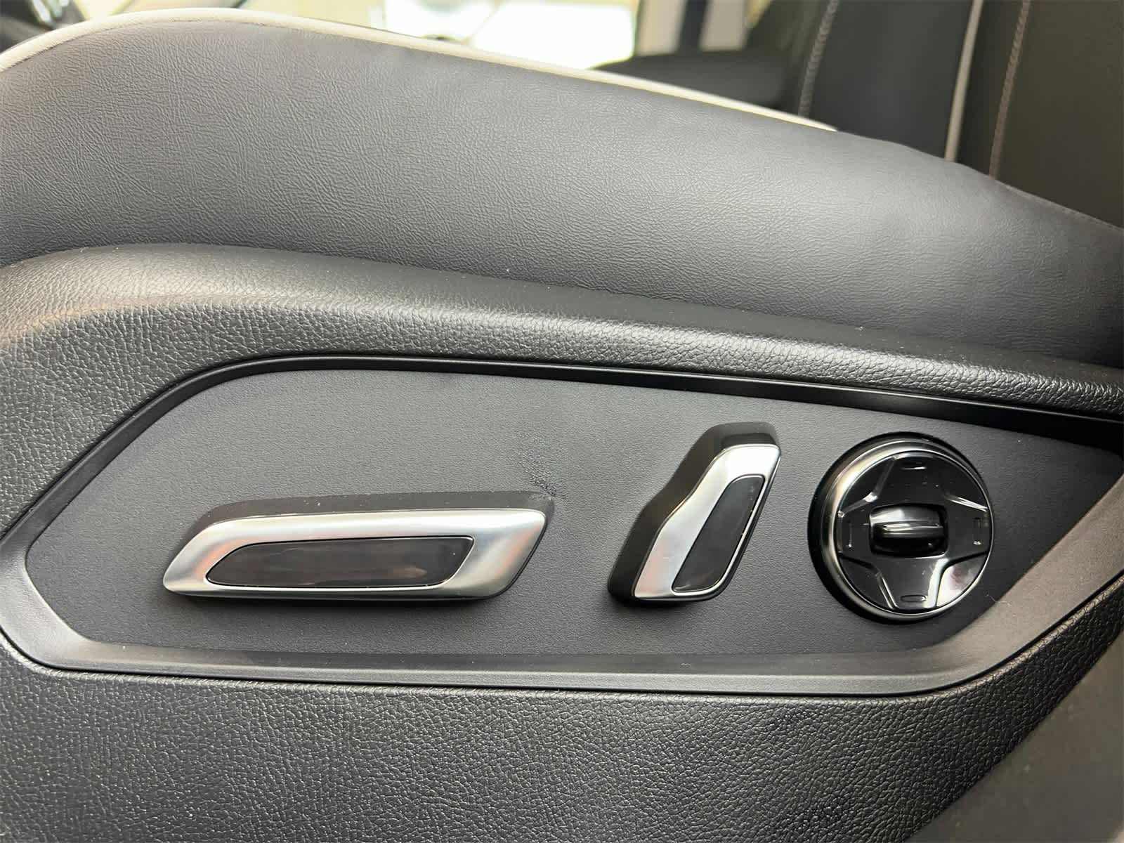 Thumbnail: 2026 Acura RDX - 16