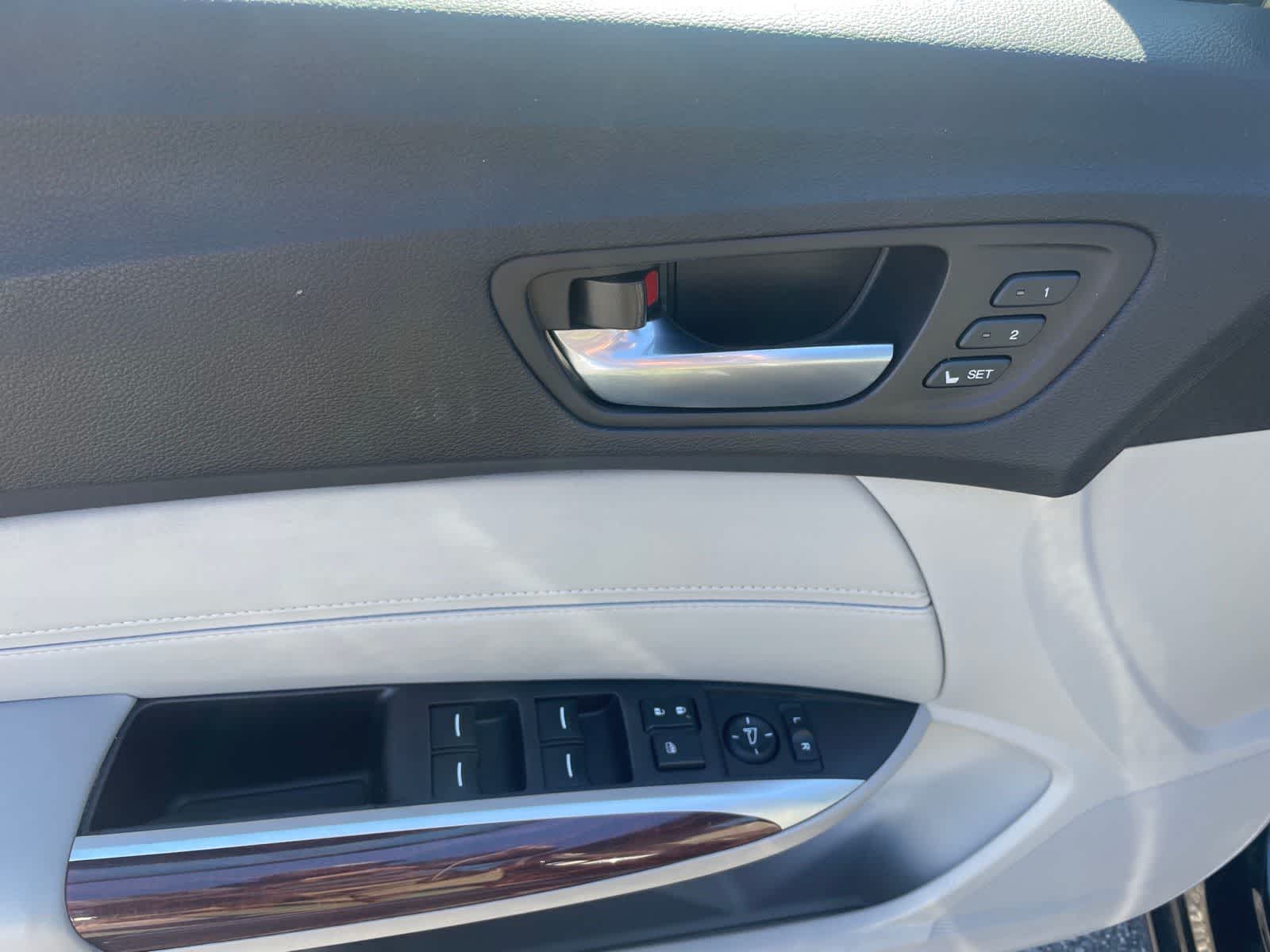 Thumbnail: 2017 Acura TLX - 12