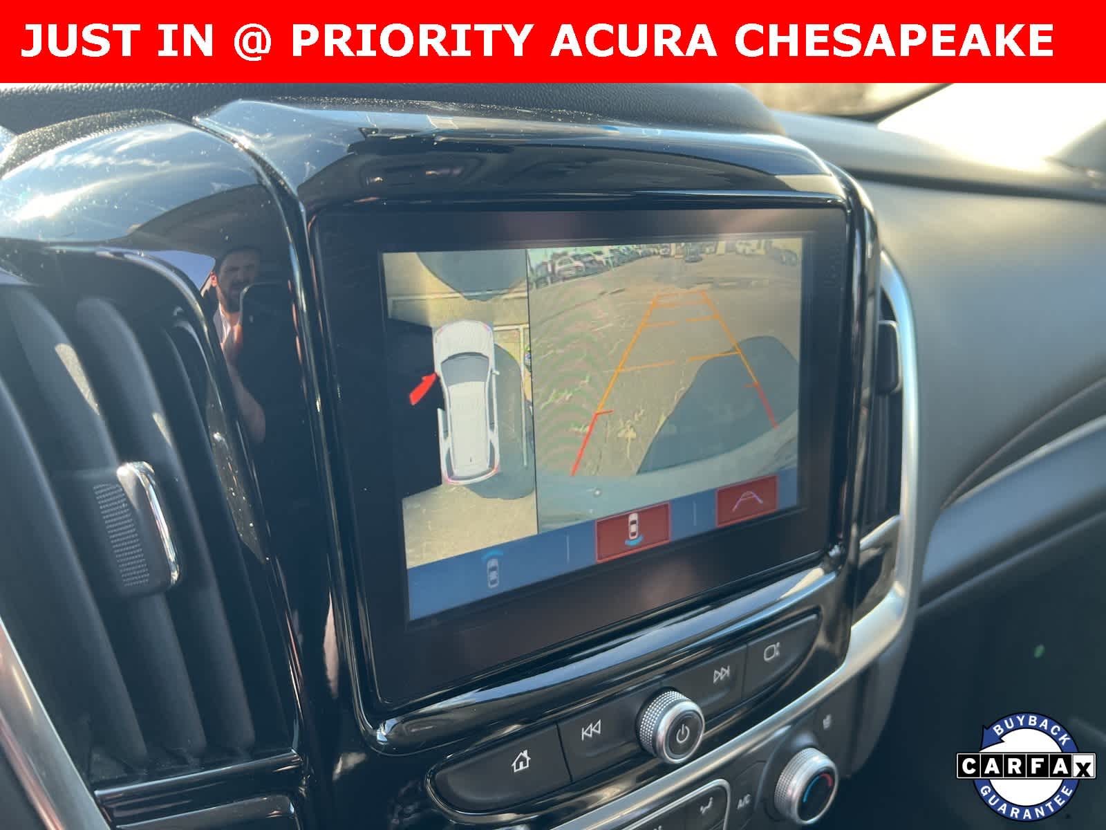 Thumbnail: 2018 Chevrolet Traverse - 12