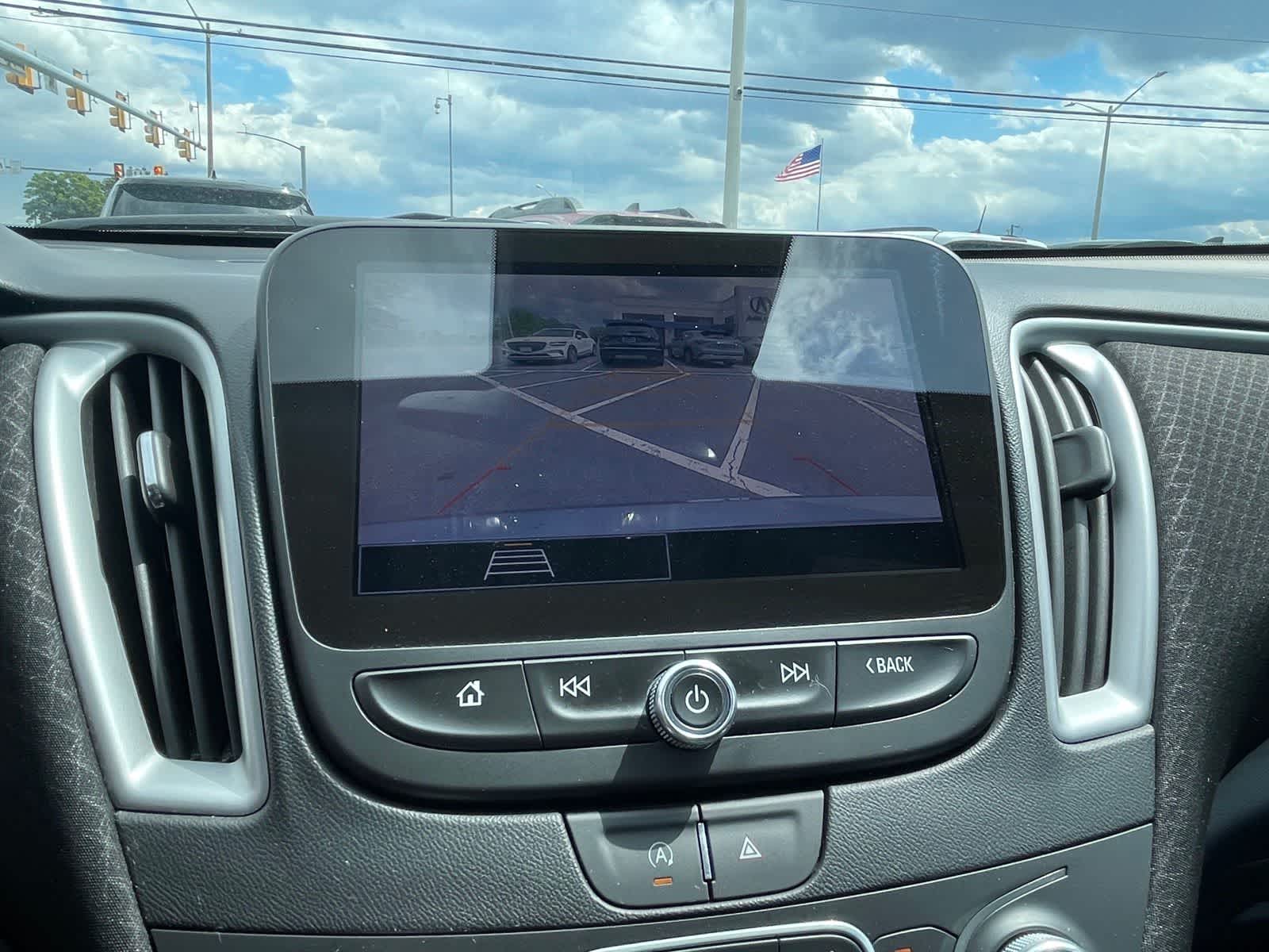 Thumbnail: 2024 Chevrolet Malibu - 17