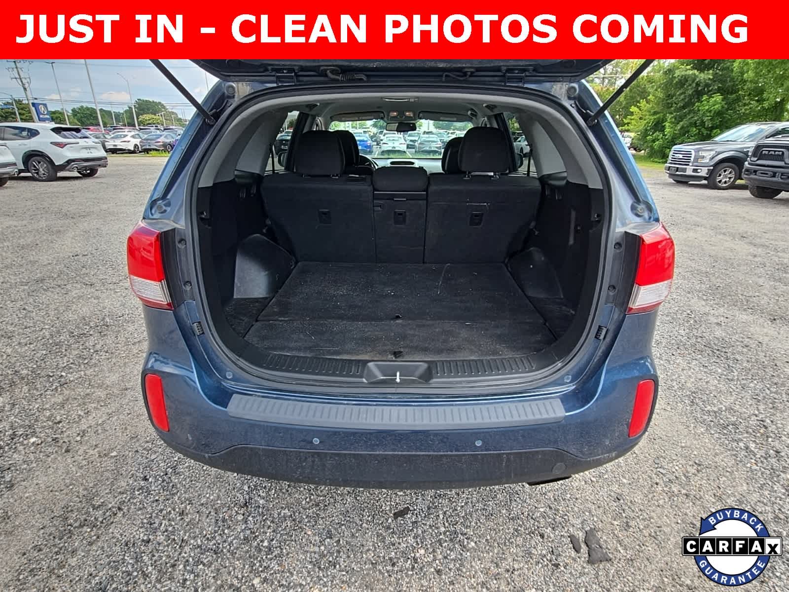 Thumbnail: 2014 Kia Sorento - 8