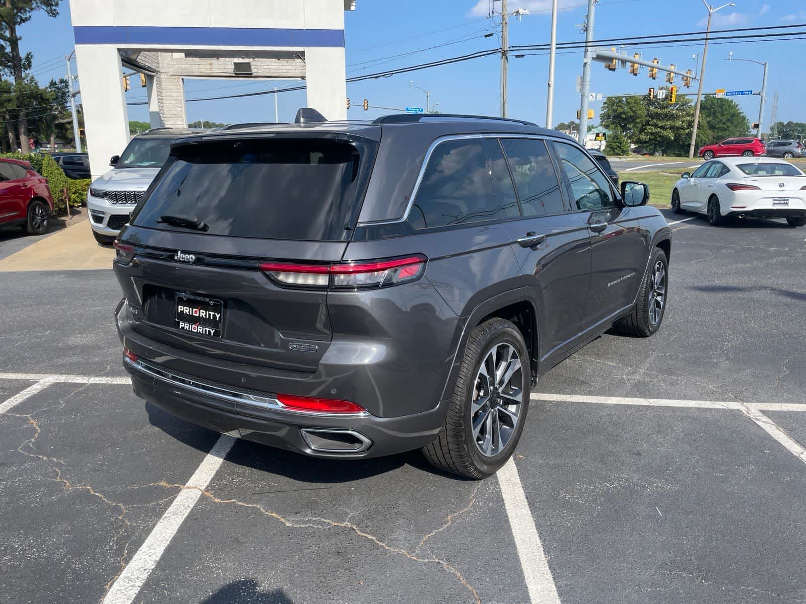 Thumbnail: 2022 Jeep Grand Cherokee - 5