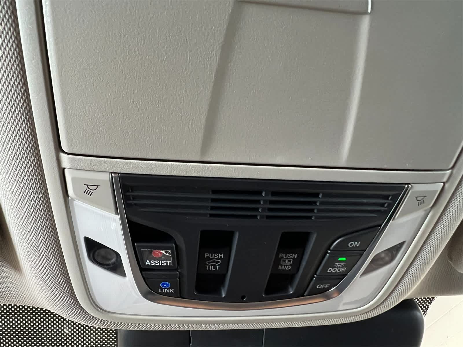 Thumbnail: 2026 Acura RDX - 22