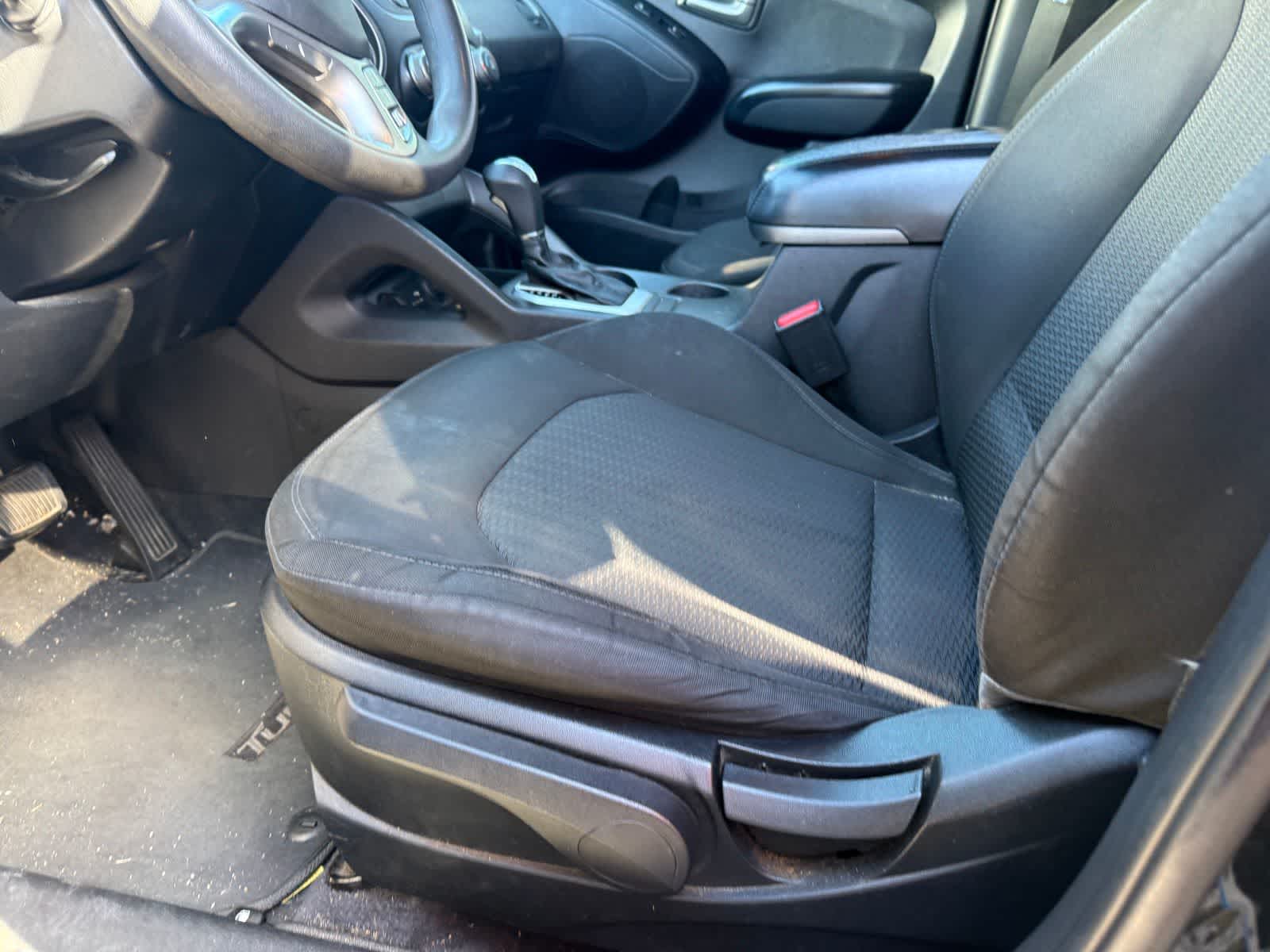 Thumbnail: 2015 Hyundai Tucson - 13