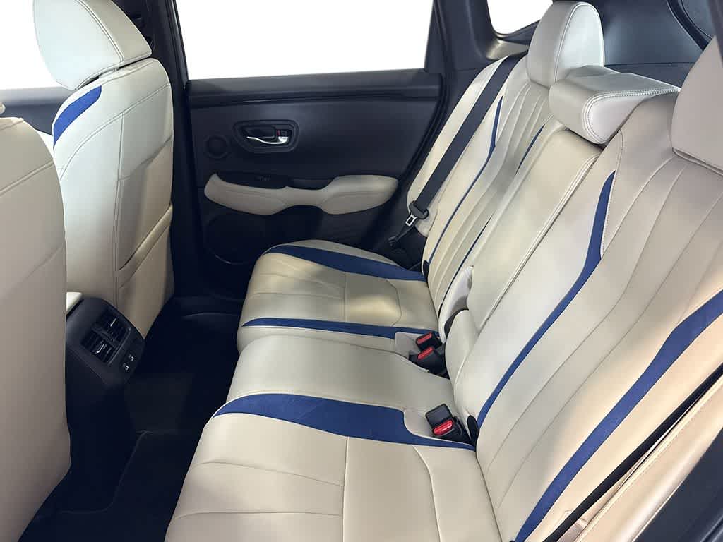 Thumbnail: 2025 Acura ADX - 32