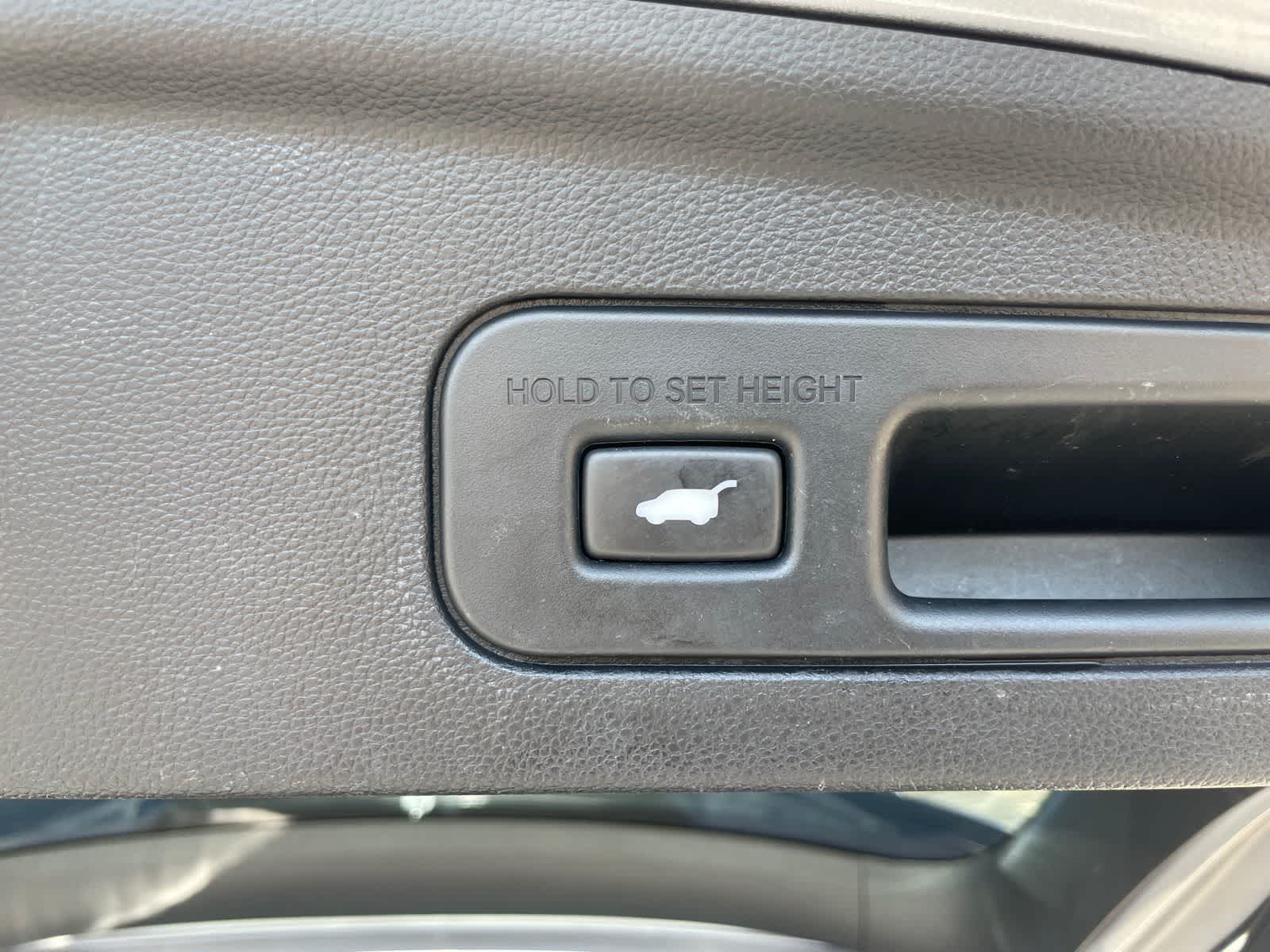 Thumbnail: 2022 Acura MDX - 21