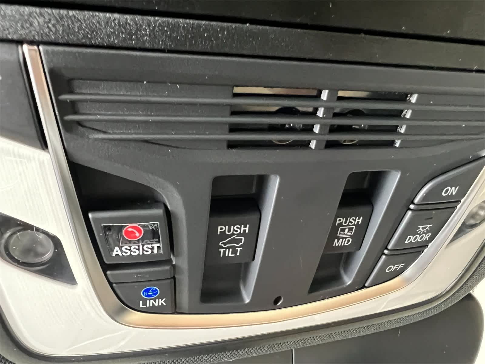 Thumbnail: 2026 Acura RDX - 19