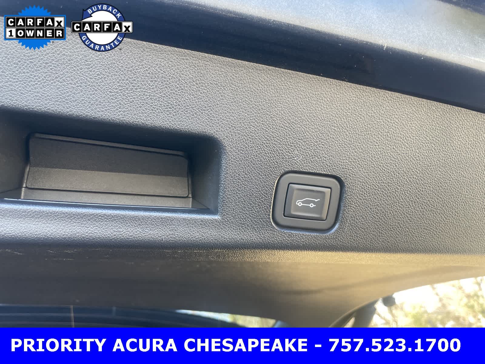 Thumbnail: 2025 GMC Acadia - 22