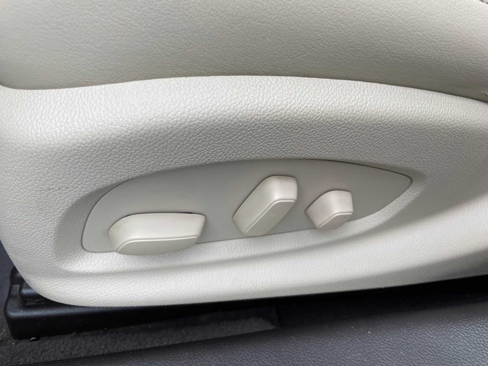 Thumbnail: 2015 Buick LaCrosse - 11