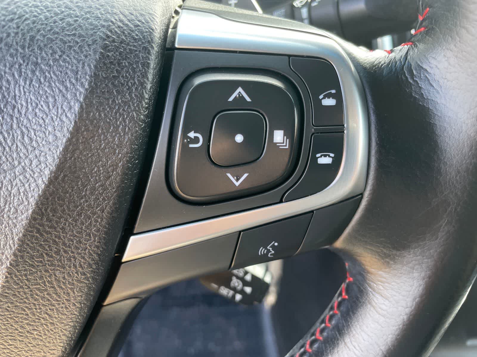 Thumbnail: 2015 Toyota Camry - 15