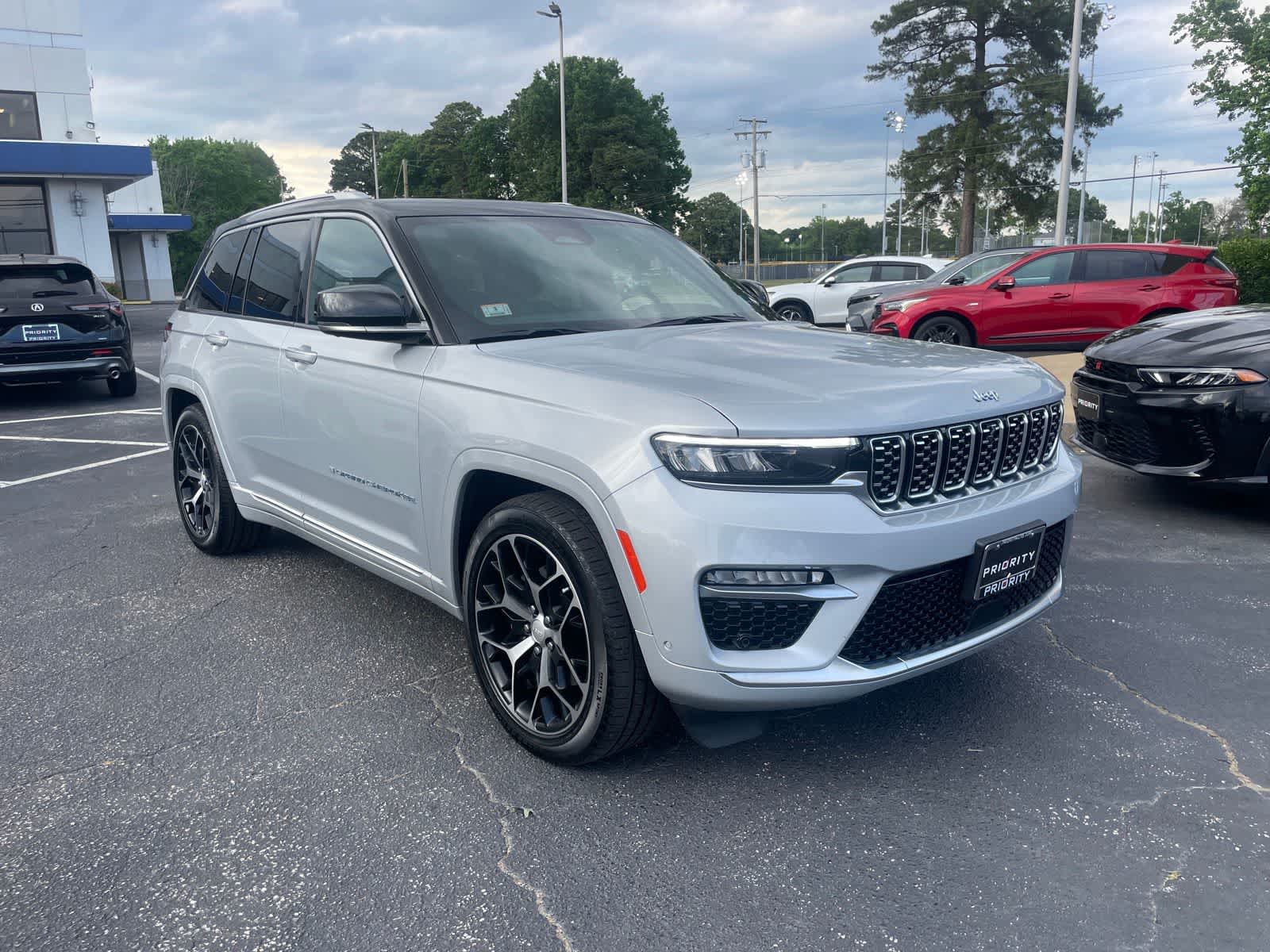 Thumbnail: 2022 Jeep Grand Cherokee - 7