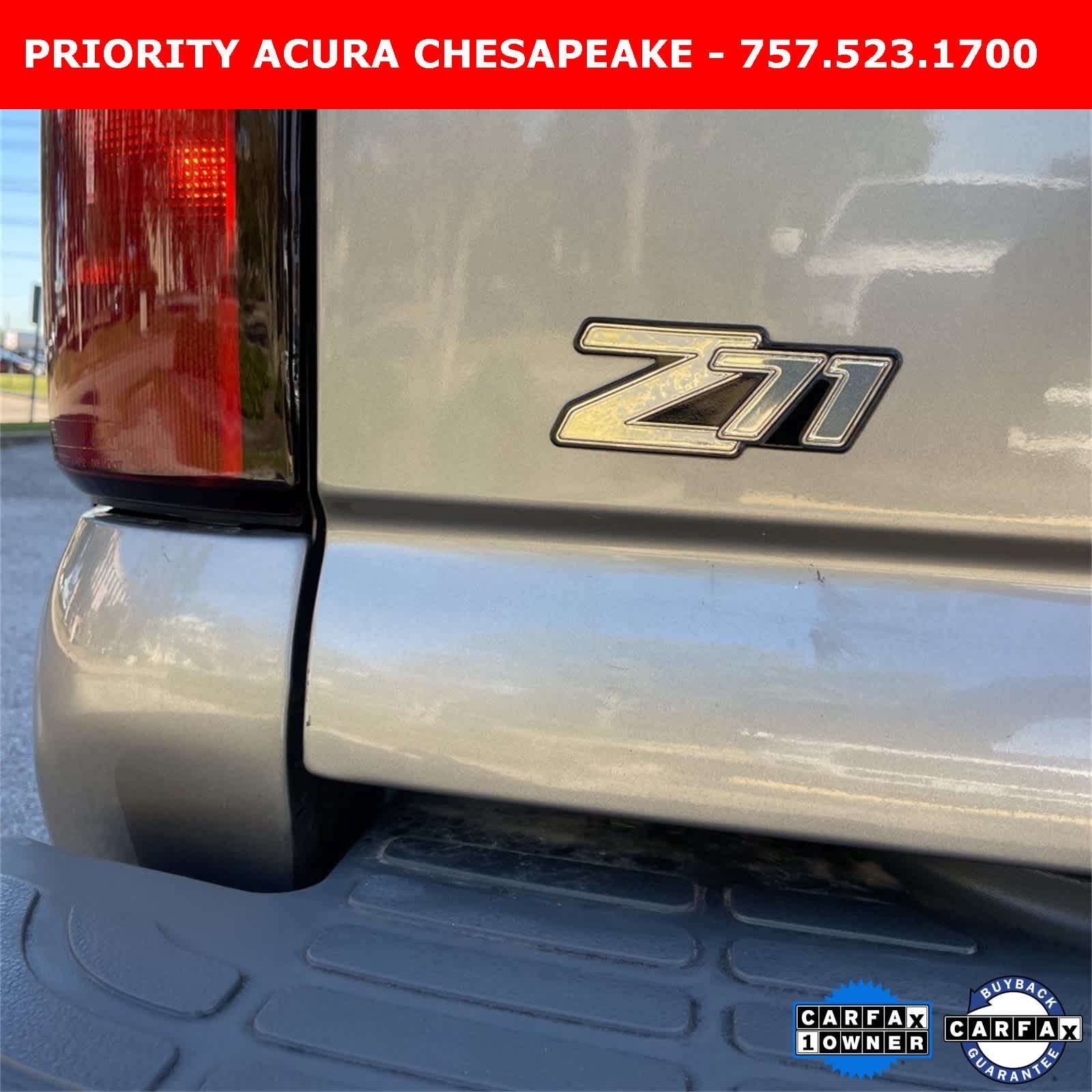 Thumbnail: 2003 Chevrolet Tahoe - 14