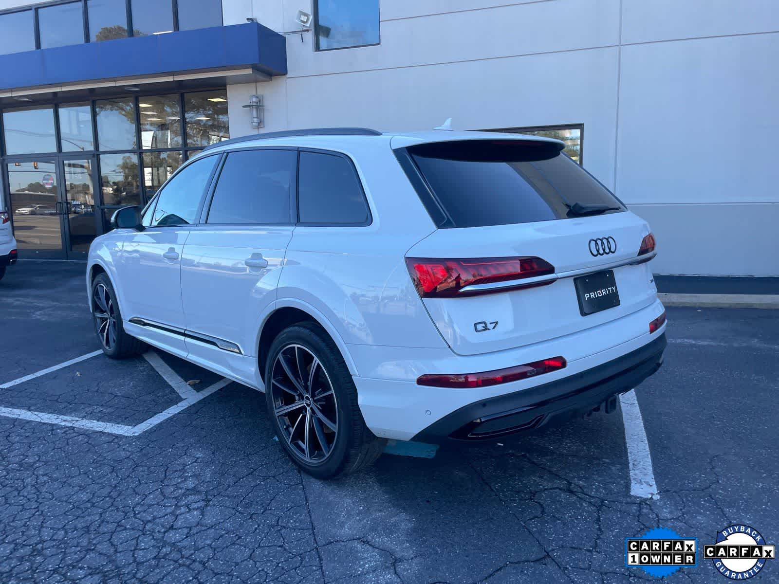 Thumbnail: 2021 Audi Q7 - 3