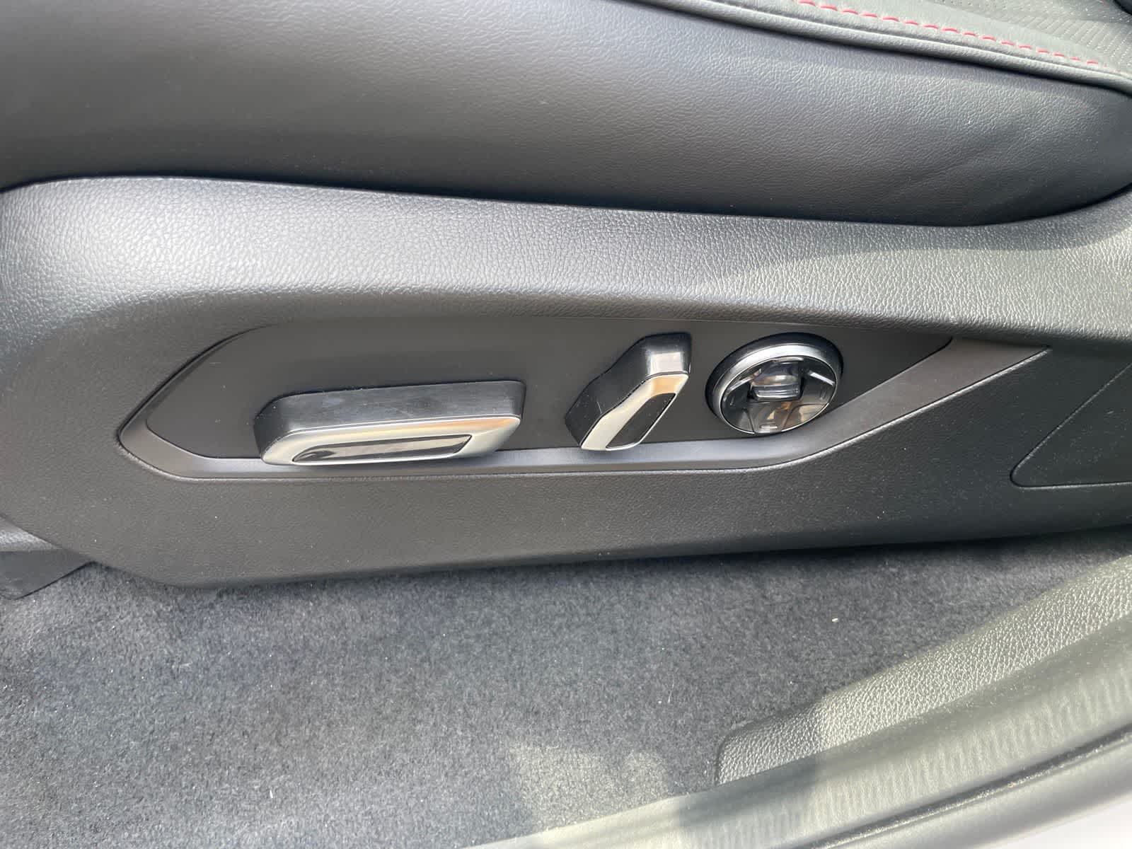 Thumbnail: 2025 Acura MDX - 9