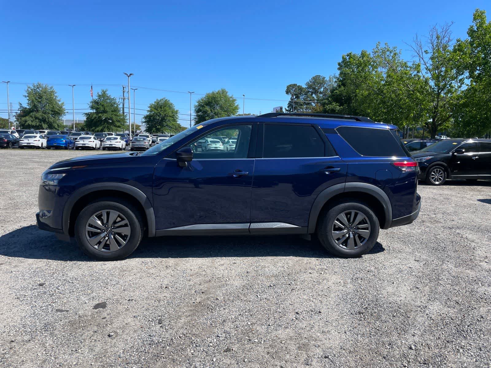Thumbnail: 2024 Nissan Pathfinder - 2
