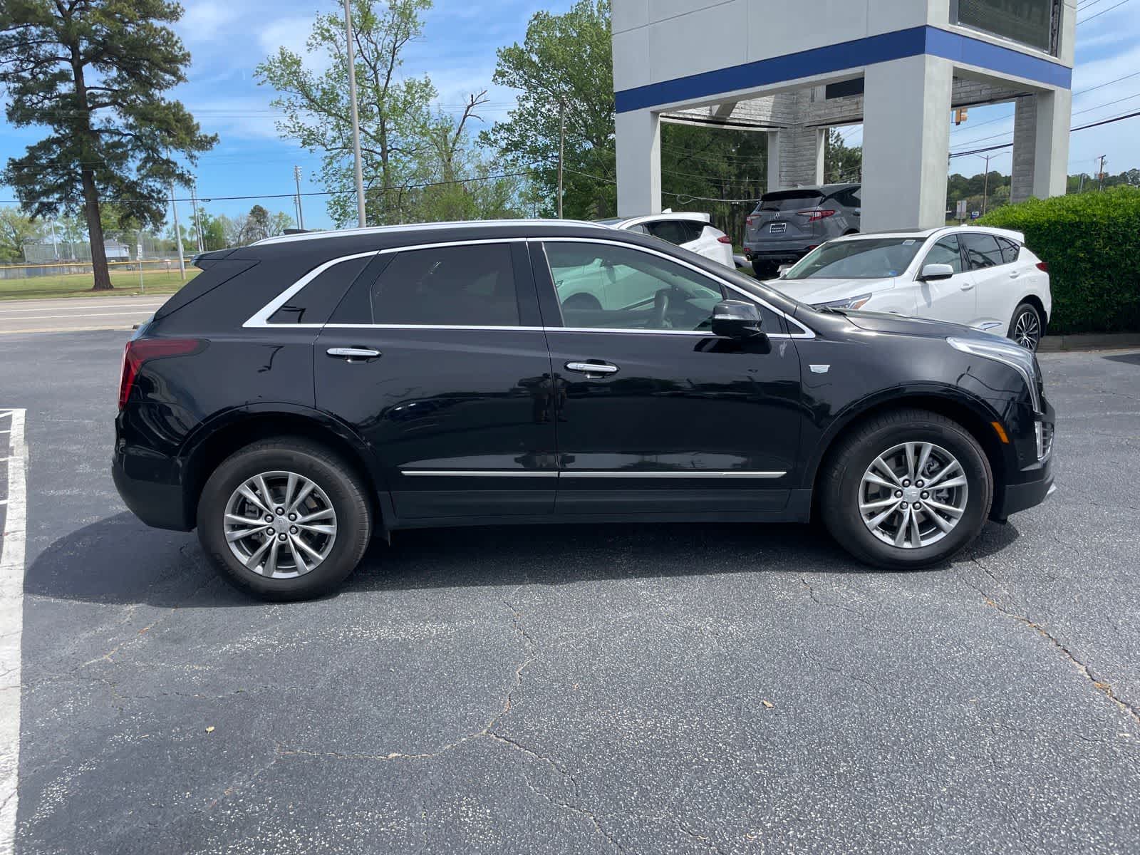 Thumbnail: 2022 Cadillac XT5 - 6