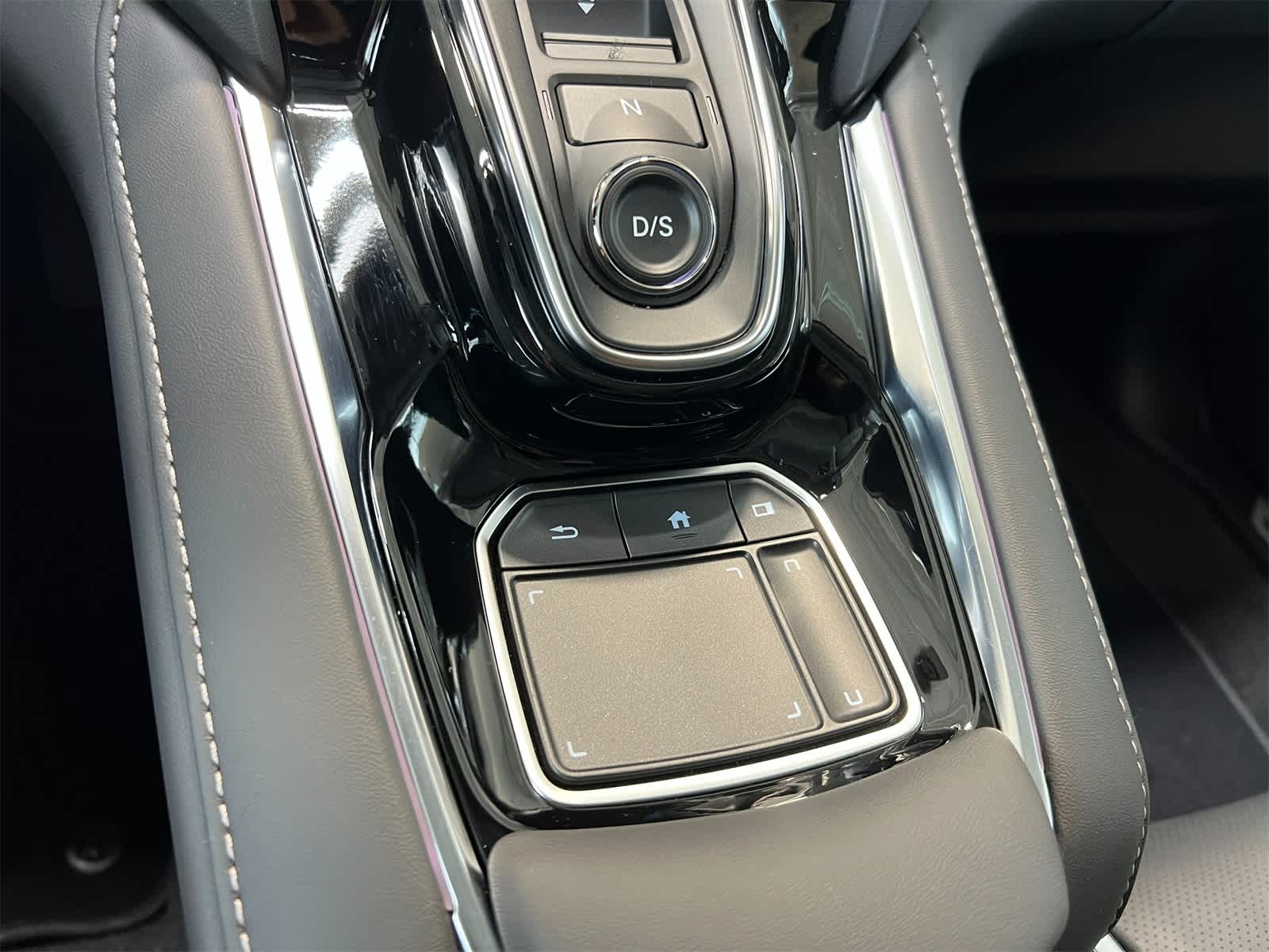 Thumbnail: 2026 Acura RDX - 30